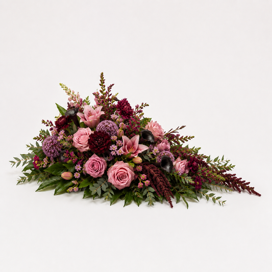 Bordeaux & Lyserød Båredekoration | Begravelsesblomster