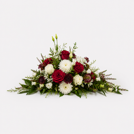 Rød & Hvid Båredekoration | Begravelsesblomster