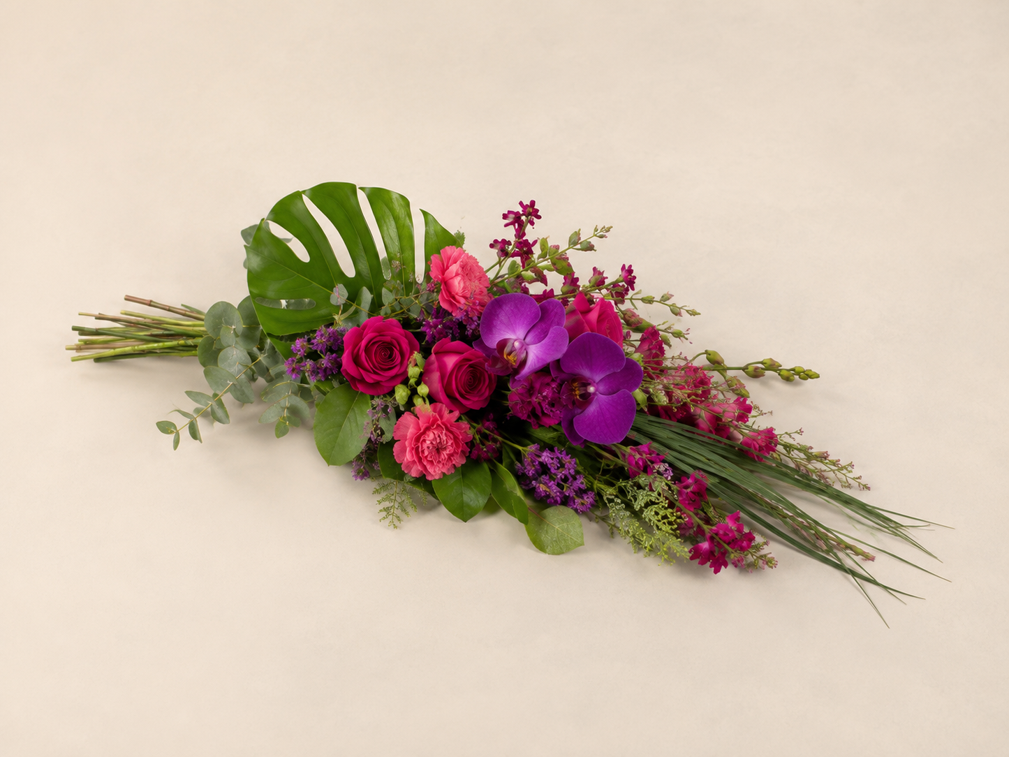 Fuchsia & Lilla Bårebuket | Elegante Kondolenceblomster Danmark