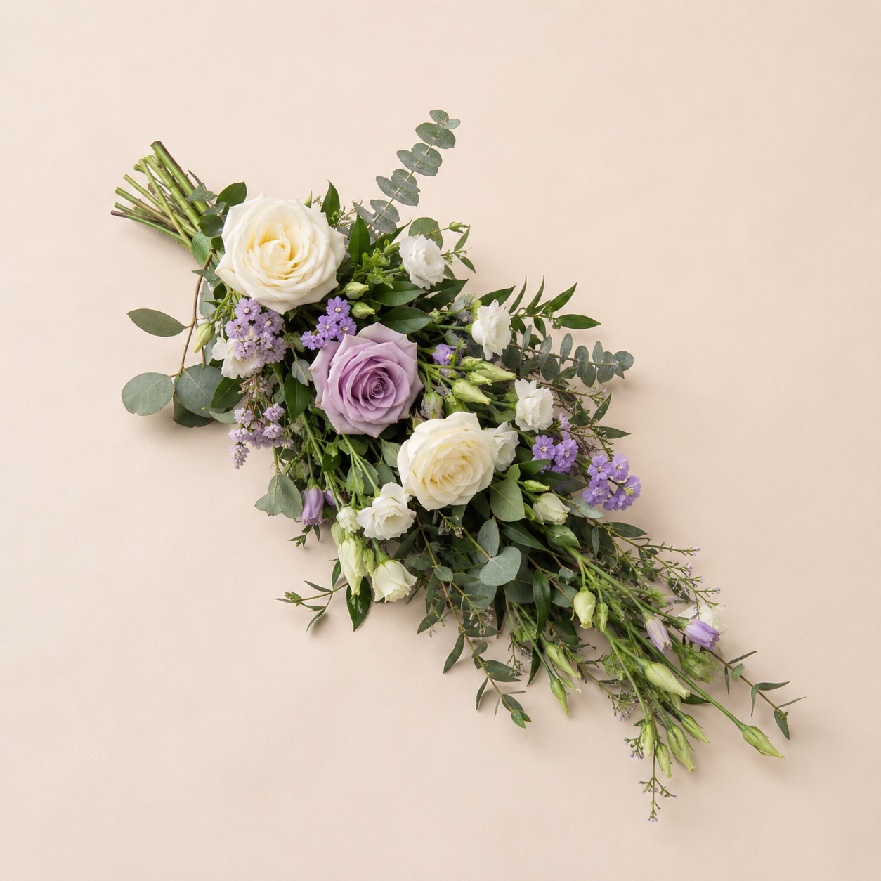 Hvid & Lilla Bårebuket | Elegante Kondolenceblomster Danmark