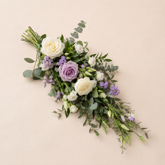Hvid & Lilla Bårebuket | Elegante Kondolenceblomster Danmark