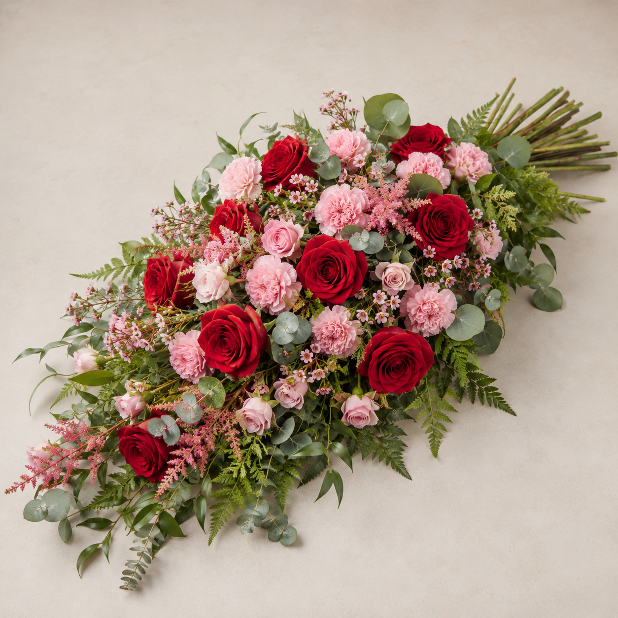Rød & Rosa Bårebuket | Romantiske Kondolenceblomster Danmark