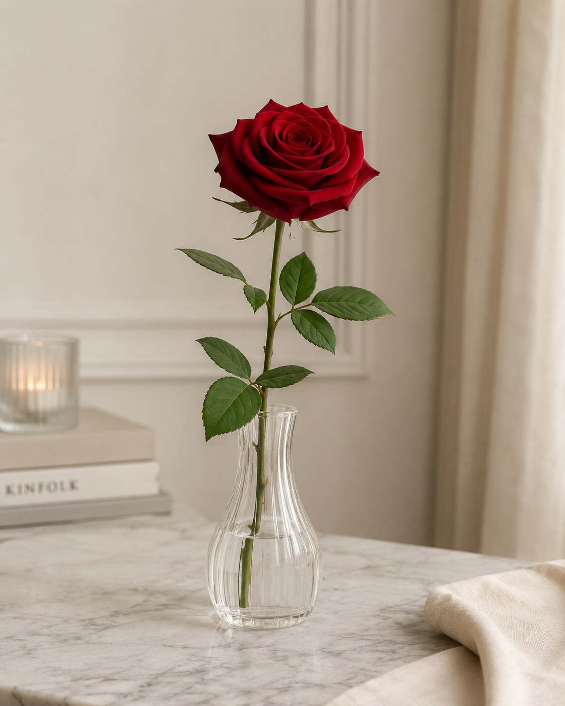 Enkel rød rose | Send romantiske blomster