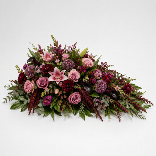 Bordeaux & Lyserød Båredekoration | Begravelsesblomster