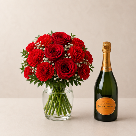 Luksuriøs rød rose- og nellikebuket med champagnegave