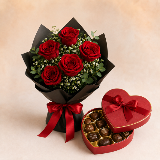 Rød Rosebuket med Hjerteformet Chokoladeæske | Romantisk Blomsterlevering